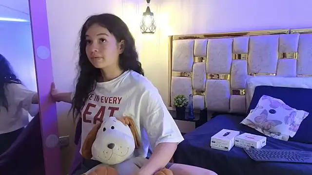 lilimini032 online show from March 16, 2026, 8:24 pm