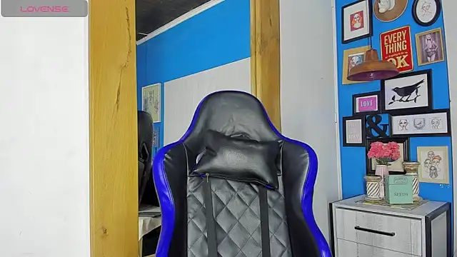 Drake Nassir4 online show from October 11, 2025, 9:13 pm