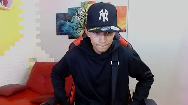 jose sexycumm online show from February 26, 2025, 7:38 pm