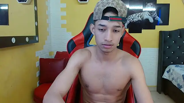 jose sexycumm online show from September 12, 2025, 6:41 pm