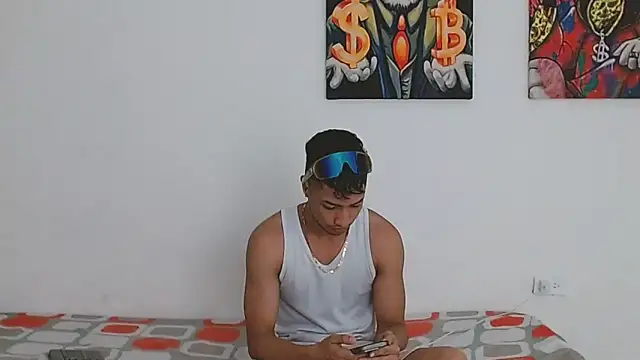 jose sexycumm online show from February 13, 2026, 3:41 pm