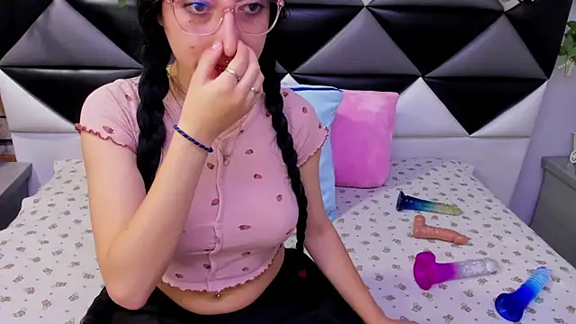 Katty Queen online show from November 13, 2025, 12:15 pm