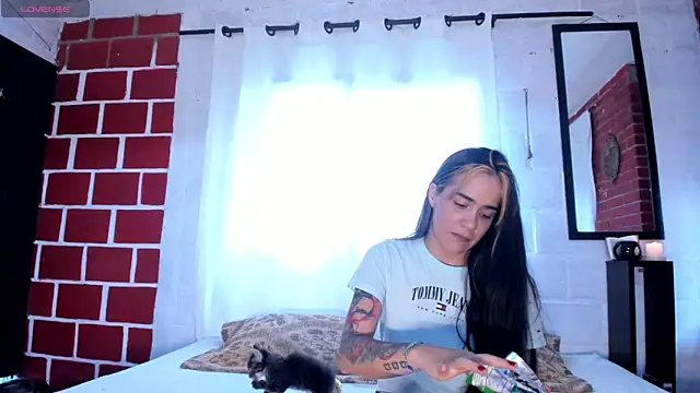 Kimandyuk online show from November 14, 2025, 7:45 pm