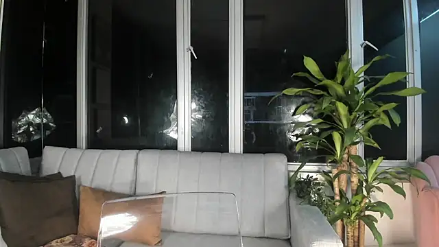 Megan Lim online show from February 15, 2025, 10:00 am