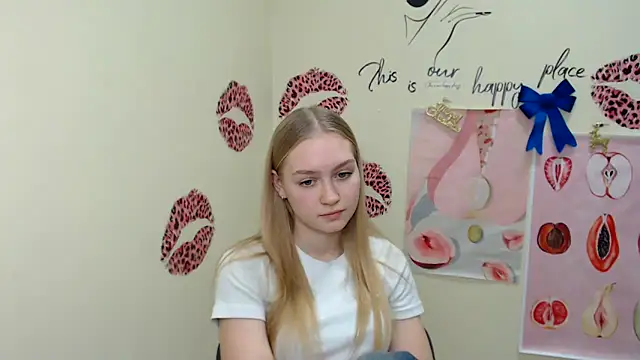 MademoiselleCl online show from December 21, 2024, 4:14 pm