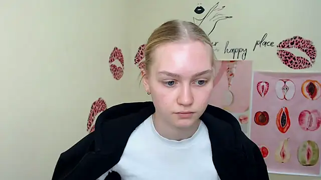 MademoiselleCl online show from February 4, 2025, 10:32 am