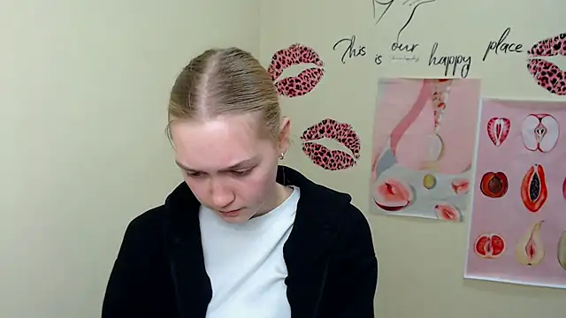 MademoiselleCl online show from February 5, 2025, 7:07 am