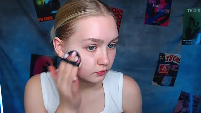 MademoiselleCl online show from November 13, 2025, 12:59 pm