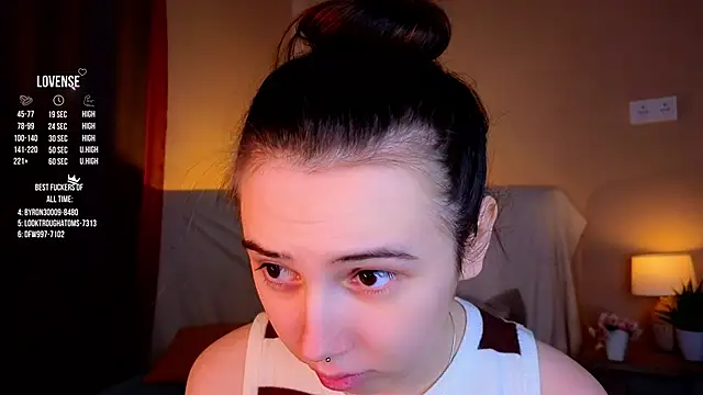 GillianDowdey online show from October 14, 2025, 2:56 am