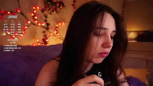 GillianDowdey online show from November 14, 2025, 4:00 am