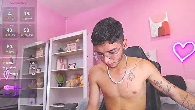 Ian Castillo  online show from January 24, 2025, 5:32 pm