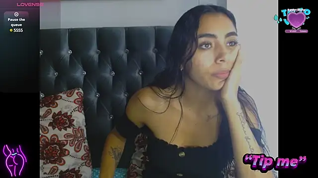 AntonellaAndNoah online show from January 4, 2025, 3:39 pm