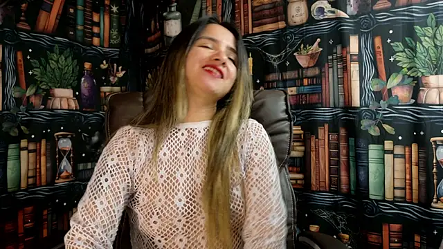 julietta   jackson online show from September 16, 2025, 7:04 pm