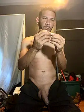 Snapshot of Chico_Bellaco chatting on September 25, 2025, 2:43 pm Chico Bellaco online show from September 25, 2025, 2:43 pm