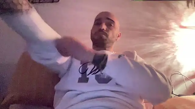 alessandromori91 online show from February 22, 2026, 10:19 pm