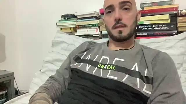 alessandromori91 online show from March 6, 2026, 8:49 pm