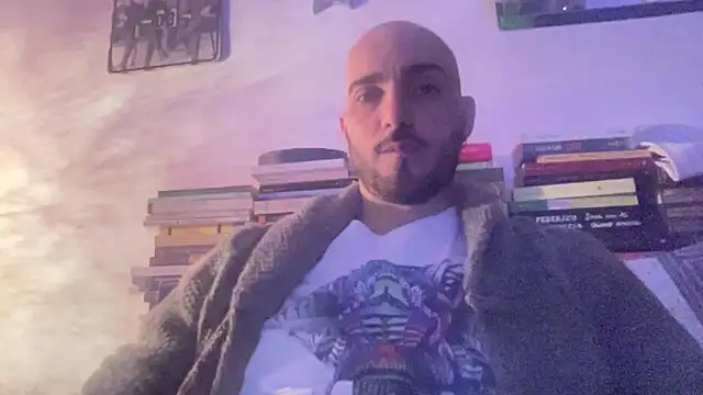 alessandromori91 online show from March 21, 2026, 8:34 pm