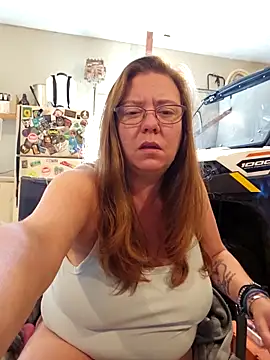 MsShelby40 online show from October 10, 2025, 2:27 pm