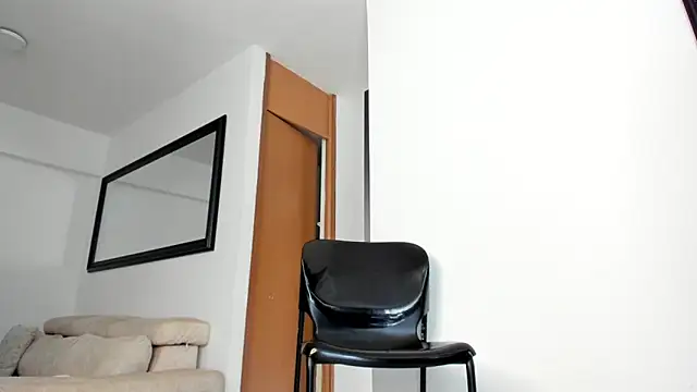 smit hot sr online show from April 19, 2026, 4:50 pm