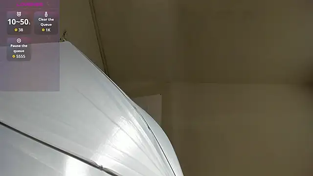 sophie pariss online show from October 1, 2025, 3:34 am