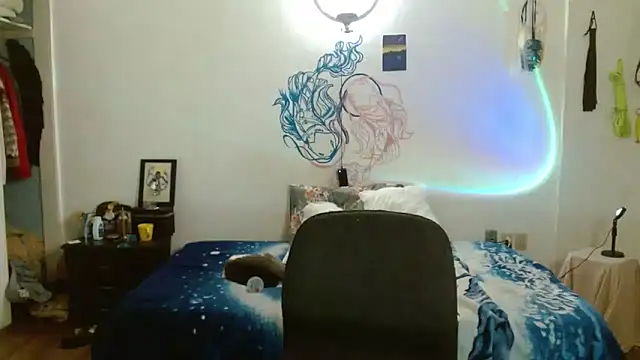 fenixmfx19 online show from March 10, 2025, 10:13 pm