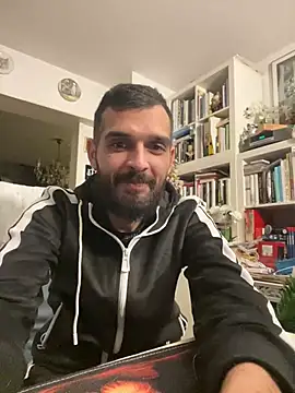 sisi1992 online show from March 17, 2025, 6:32 pm