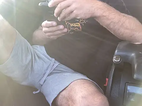 Snapshot of Zbochunec chatting on March 21, 2025, 4:07 pm Zbochunec online show from March 21, 2025, 4:07 pm