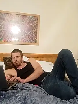 dcrick978 online show from October 21, 2025, 10:43 pm