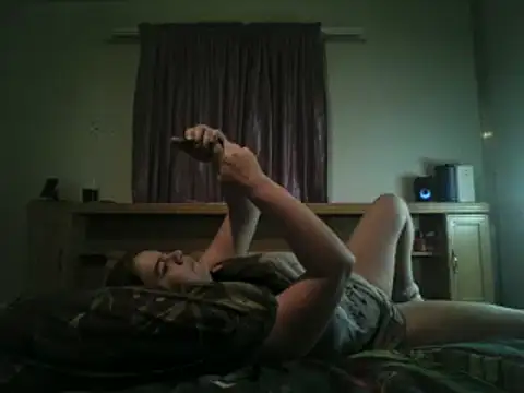 Snapshot of Hornyparratjie chatting on December 3, 2024, 9:23 pm Hornyparratjie online show from December 3, 2024, 9:23 pm