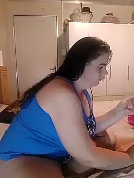 Snapshot of Hornyparratjie chatting on January 26, 2025, 8:34 pm Hornyparratjie online show from January 26, 2025, 8:34 pm