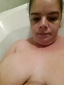 Snapshot of Hornyparratjie chatting on November 11, 2025, 8:31 pm Hornyparratjie online show from November 11, 2025, 8:31 pm