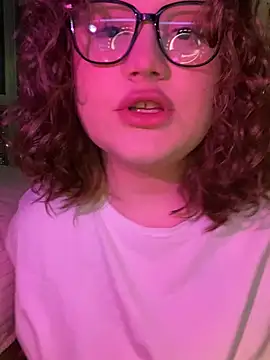 DaisyBooom online show from February 27, 2025, 7:04 pm