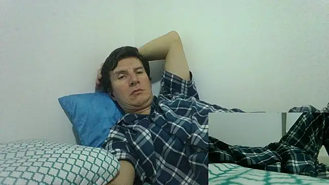 fieryloves online show from October 5, 2025, 4:00 am