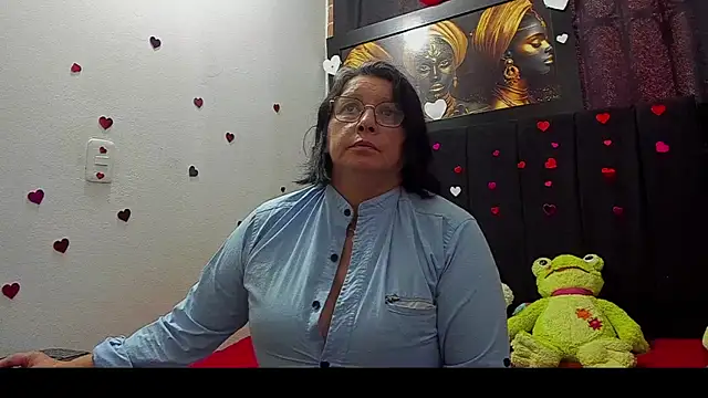 Evaaross 2345 online show from June 7, 2026, 8:34 pm