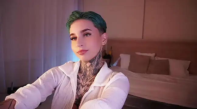 AliceShazaham  online show from December 4, 2024, 5:16 am