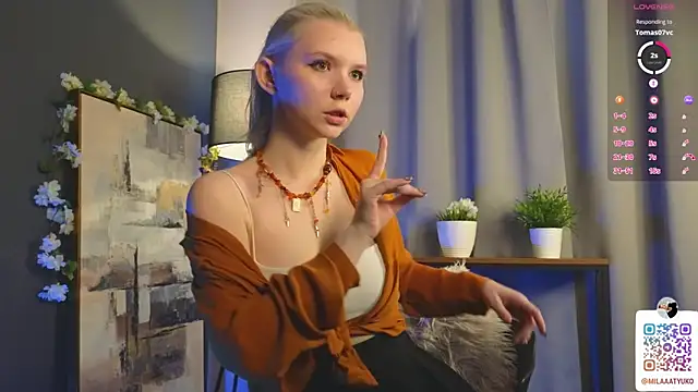 Snapshot of DaisyElmers chatting on February 3, 2025, 5:29 am DaisyElmers online show from February 3, 2025, 5:29 am