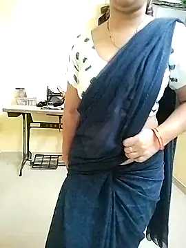 PayalSharmahot143 online show from September 30, 2025, 4:45 pm