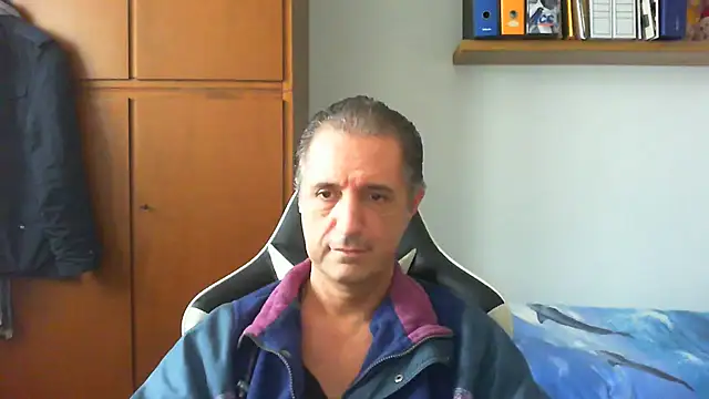 Snapshot of lliuk70mi chatting on January 30, 2025, 12:59 pm lliuk70mi online show from January 30, 2025, 12:59 pm