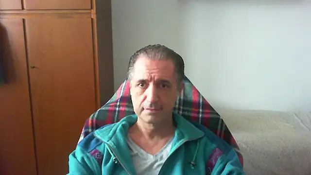 Snapshot of lliuk70mi chatting on April 28, 2026, 2:55 pm lliuk70mi online show from April 28, 2026, 2:55 pm