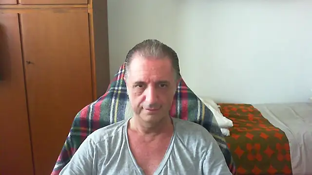 Snapshot of lliuk70mi chatting on May 21, 2026, 12:12 pm lliuk70mi online show from May 21, 2026, 12:12 pm