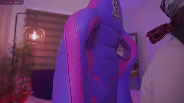 milly kenner online show from November 21, 2025, 5:11 pm