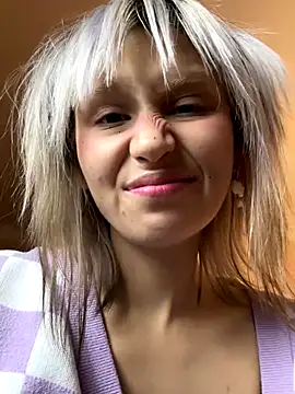 bigbabykiki online show from November 2, 2025, 3:36 pm