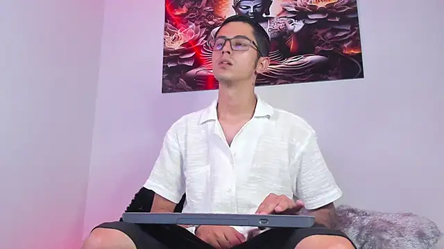 Snapshot of Ethan_Sai___ chatting on February 24, 2025, 11:09 pm Ethan Sai    online show from February 24, 2025, 11:09 pm