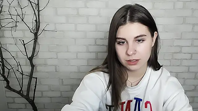 Snapshot of Sweet_Doll_Luna chatting on December 10, 2024, 9:55 am Sweet Doll Luna online show from December 10, 2024, 9:55 am