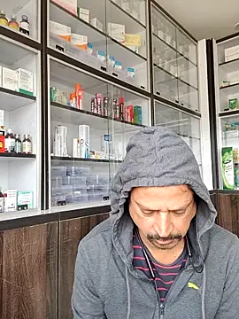 Snapshot of Raj1043 chatting on February 1, 2026, 6:01 am Raj1043 online show from February 1, 2026, 6:01 am