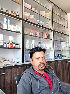 Snapshot of Raj1043 chatting on February 6, 2026, 6:18 am Raj1043 online show from February 6, 2026, 6:18 am