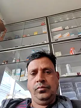 Snapshot of Raj1043 chatting on February 25, 2026, 5:28 am Raj1043 online show from February 25, 2026, 5:28 am