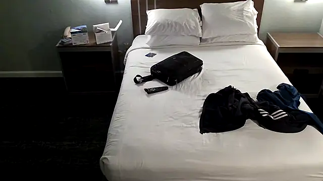 EatMyCake831 online show from December 9, 2024, 6:01 am