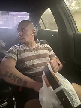 EatMyCake831 online show from December 16, 2024, 7:32 pm