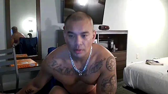 EatMyCake831 online show from January 21, 2025, 11:24 pm